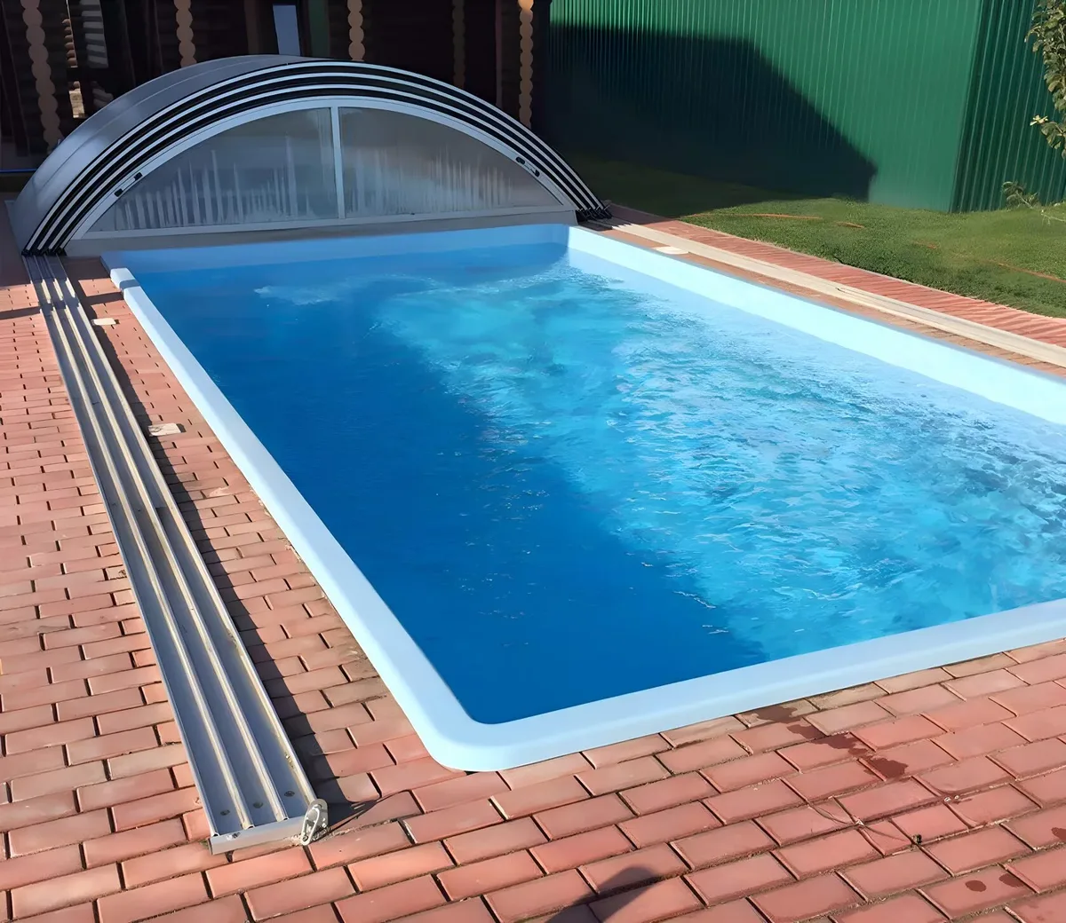 Laguna 7 — вечернее освещение в Старом Осколе