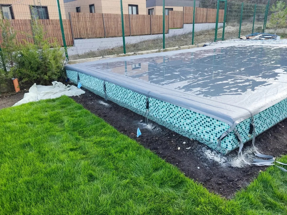 Батутное покрывало на бассейне в Старом Осколе